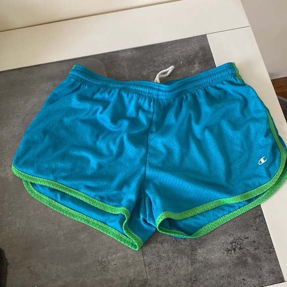 Athletic shorts - Picture 2 of 6